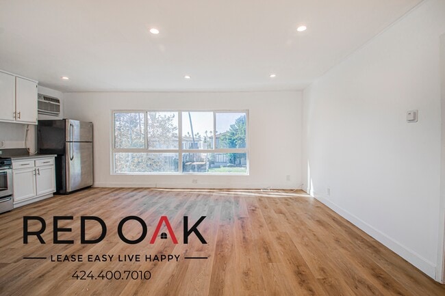 Photo - 126 Catalina St Unit 5