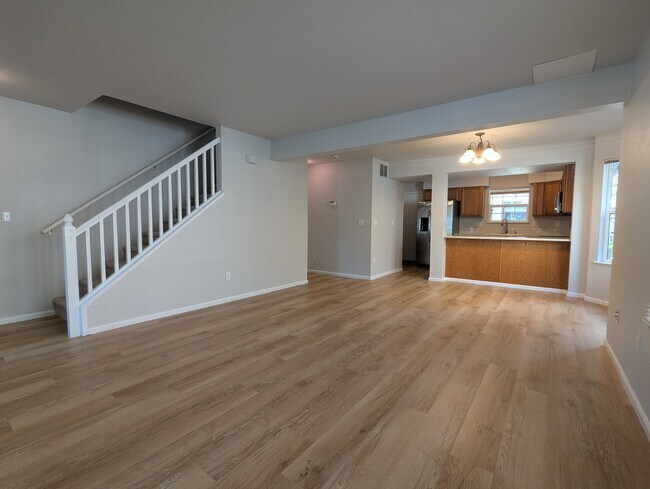 4515 Starflower Dr