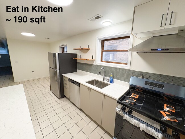 Photo - 2820 N Hamlin Ave Unidad BSMT