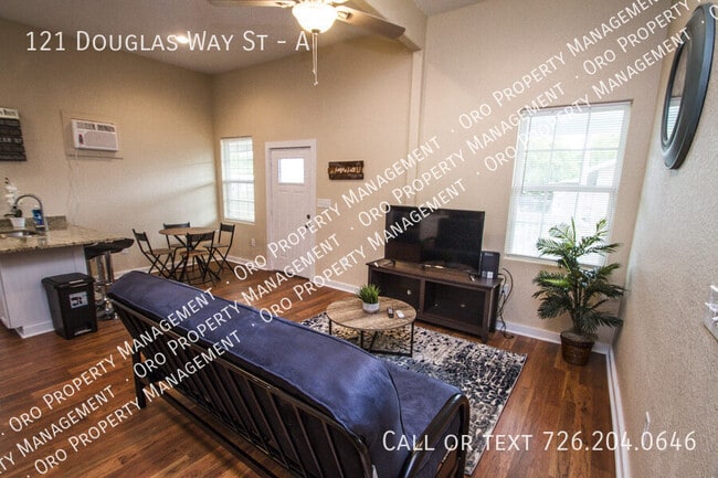 Photo - 121 Douglas Way St Unit A