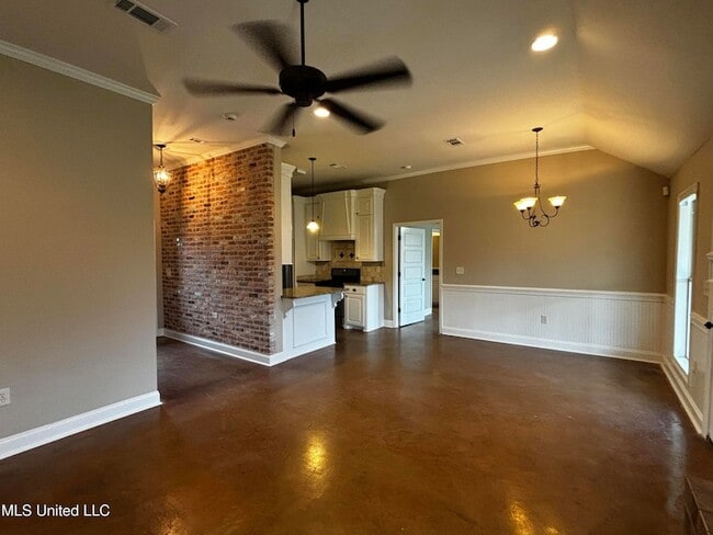 Photo - 221 Greenfield Ridge Dr