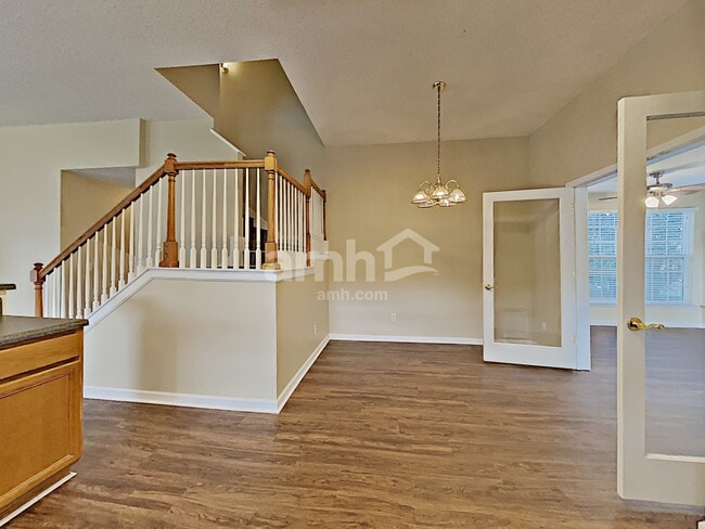 Photo - 2227 Joann Dr