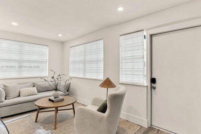 Photo - 1237 NW 33rd Ave Unit 1