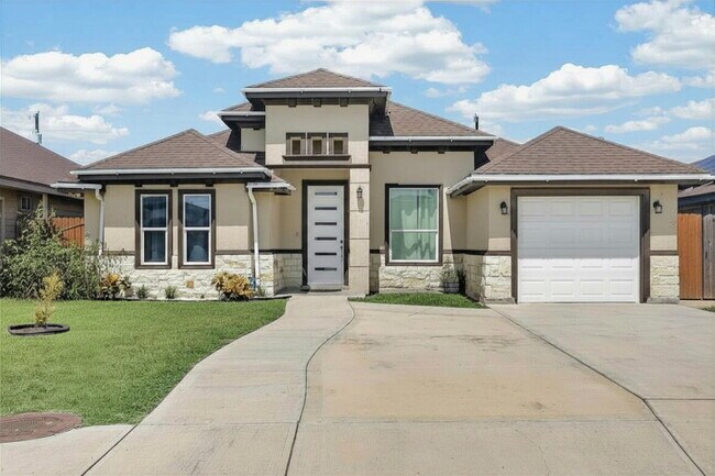 Photo - "Charming 3-Bedroom Oasis in Alamo, TX with 2 Full Baths – Your Cozy Retreat Awaits!"