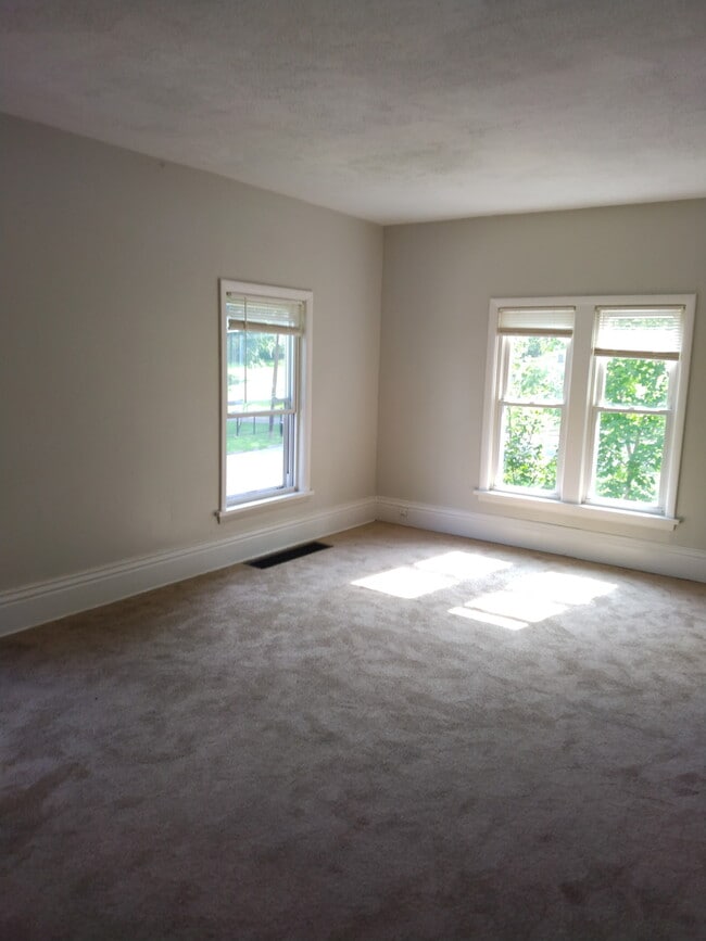 Photo - 718 Tompkins St Unit 718 Tompkins