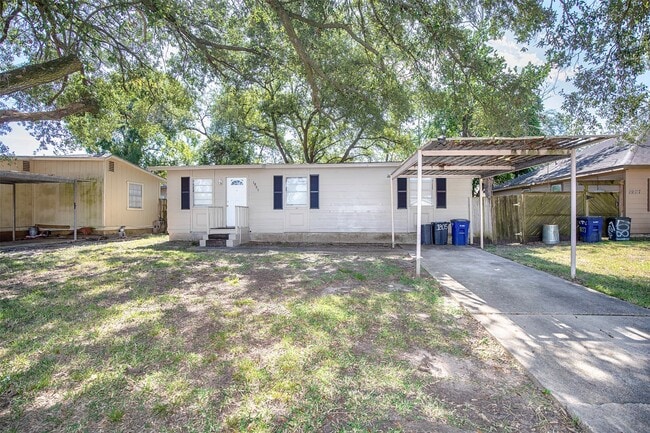 Photo - 1805 Oriole Dr