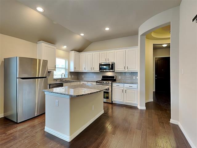 Photo - 816 Water Garden Cir