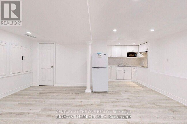 Photo - 254 Andrew St