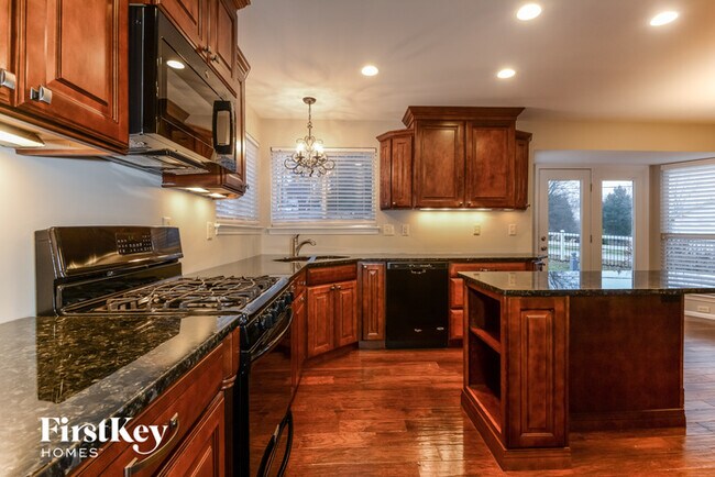 Photo - 805 Arlington Glen Dr