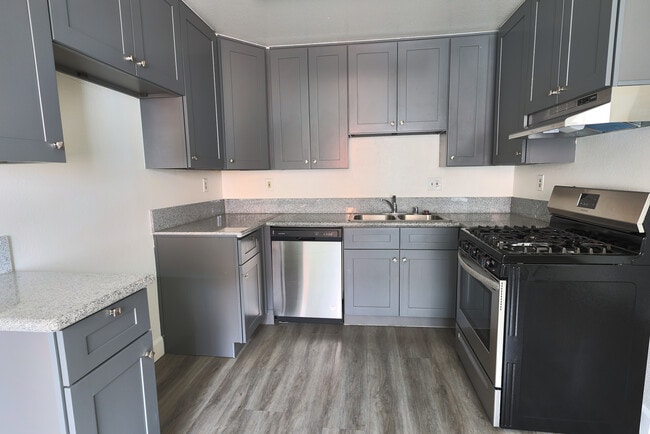 Photo - 734 Catalina S St Unit 11