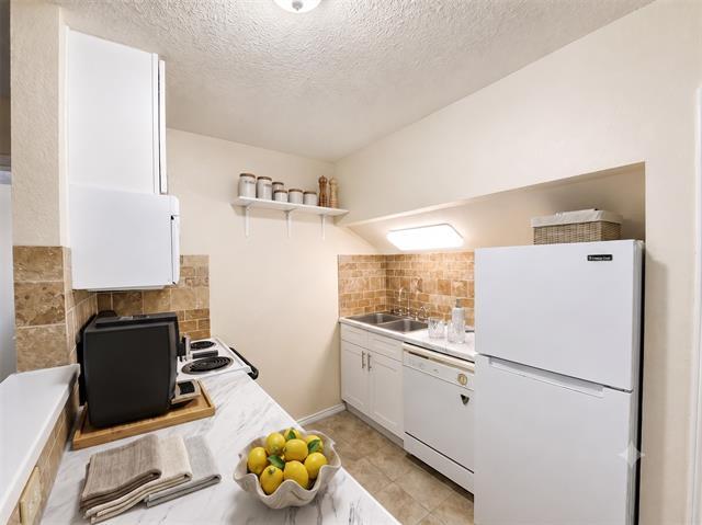 Photo - 910 Hillside Beach Dr
