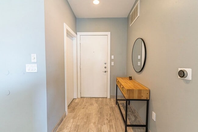 Photo - 1111 S Akard St Unidad 405