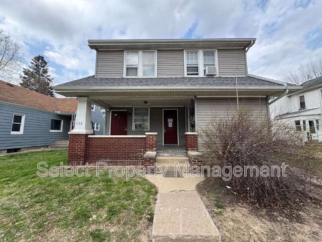 Building Photo - 738 3rd St Unit #1