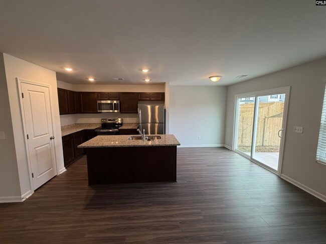 Photo - 275 Brando Wy