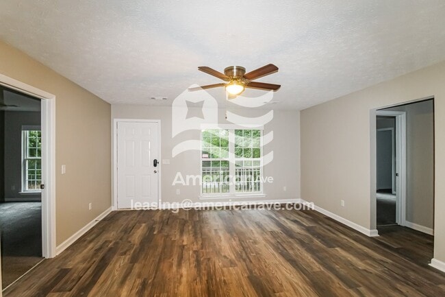 Photo - 751 Parkhill Dr