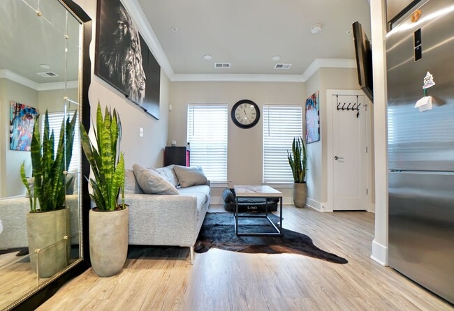 Photo - Two-Level 1BR w/ Den Next to Walter Reed a...