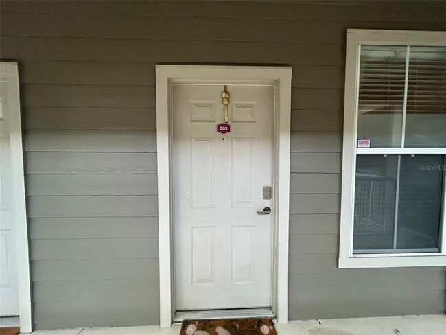 Photo - 621 SW 10th St Unit 203