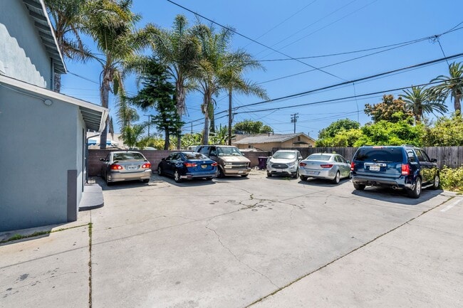 Building Photo - 6115 Cherry Ave