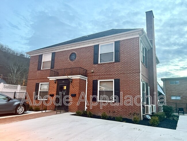 Building Photo - 116 Cumberland Ct Unit 2 Rental