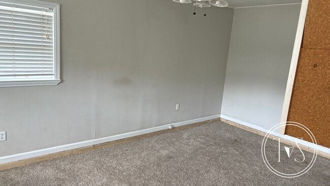 Photo - 632 Fleming Rd