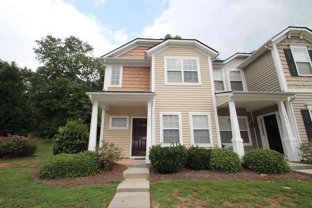 Exclusively offered by MUSE REALTY, LLC - Exclusively offered by MUSE REALTY, LLC House