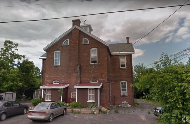 Building Photo - 225-225 Newkirk St Unit Apt 3