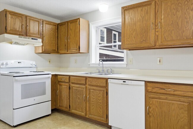 Photo - 888-890 Belmont Street Unit 890 Belmont Street