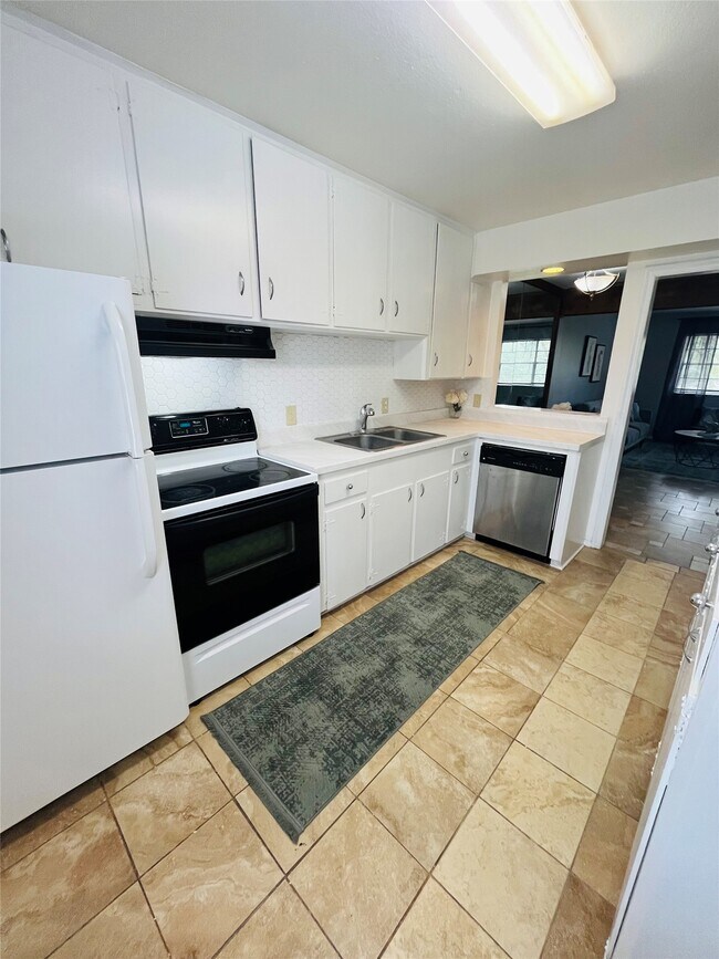 11609 Chimney Rock Rd