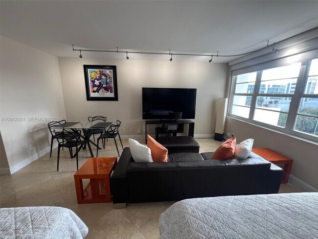 Photo - 100 Lincoln Rd Unit 716