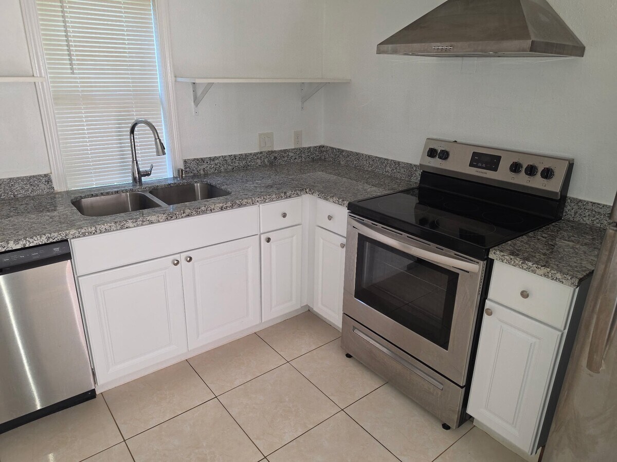Photo - 2206 Avenue M - C Unit C