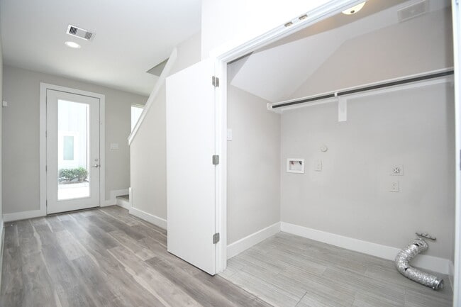 Photo - 5904 Gardendale Dr