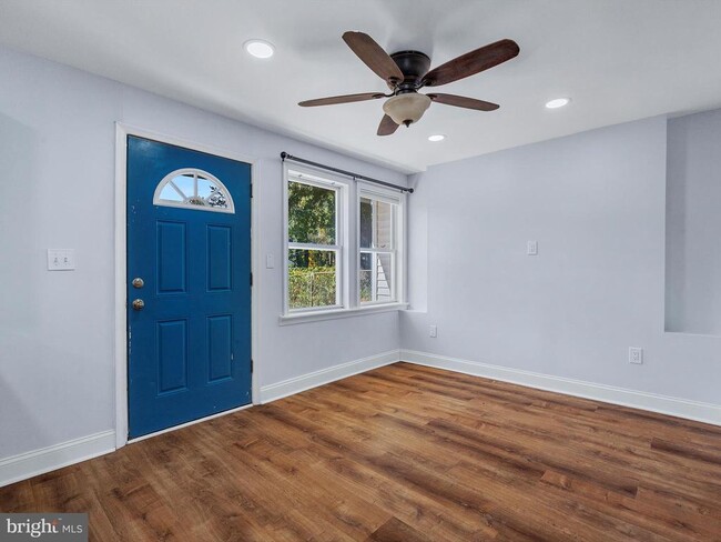 Photo - 7707 Warsaw Ave