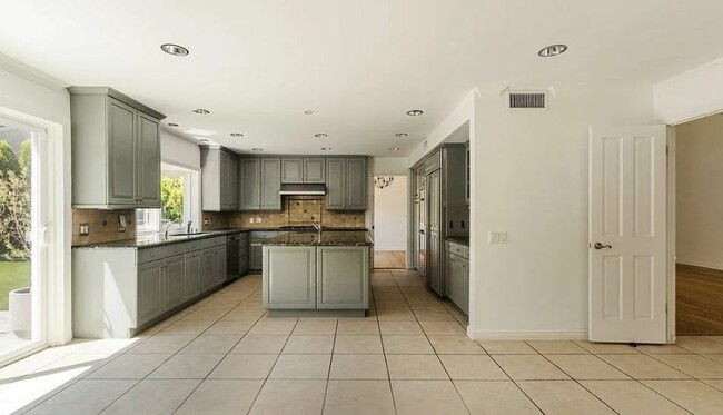 Photo - 17273 Avenida de la Herradura