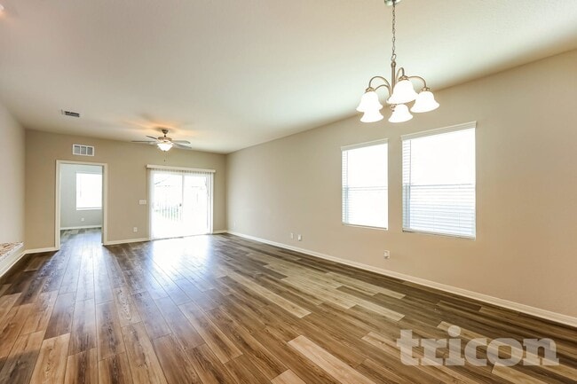 Photo - 14384 Gunsight Pass