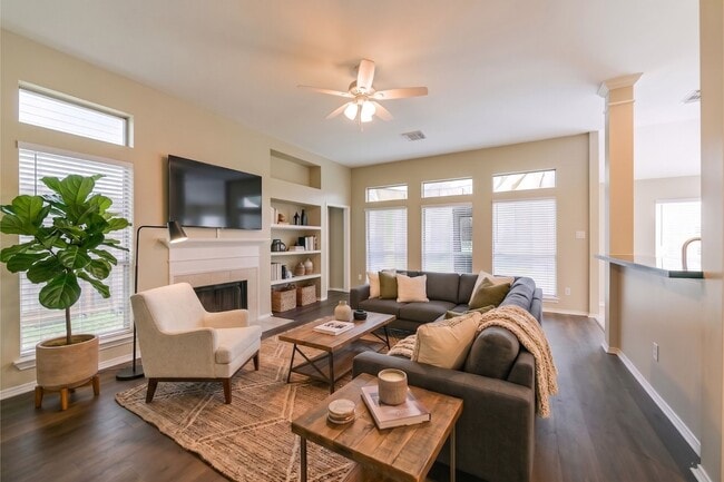 Photo - 3714 Paigewood Dr