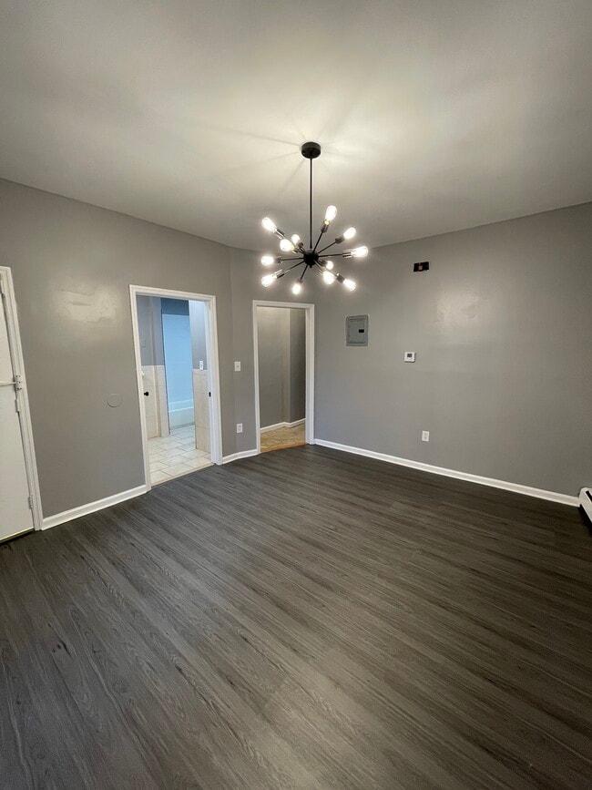 Building Photo - 384 Badger Ave Unit #1