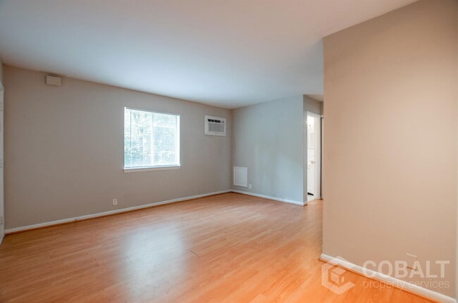 Photo - 905 Greenwood Ave NE Unit 5