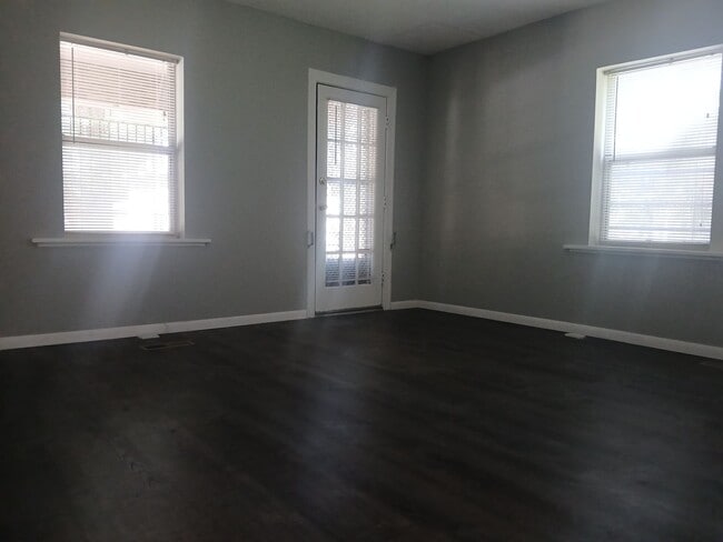 Photo - 2727CAMPBELL Unit 2725-1NW