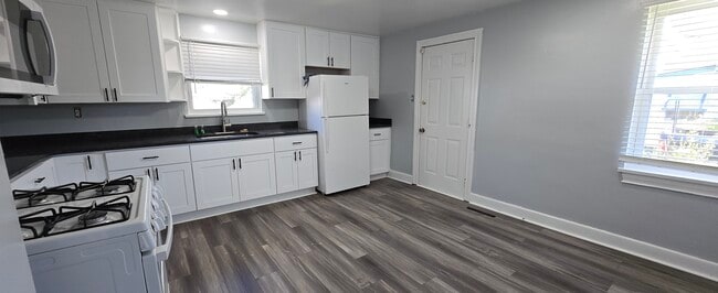 Photo - 818 Coolidge St