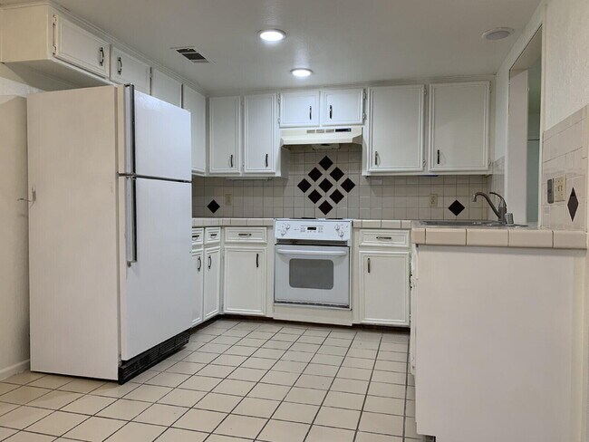 Photo - 7201 Memphis Ave