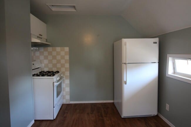 Photo - 718 Butterworth St SW
