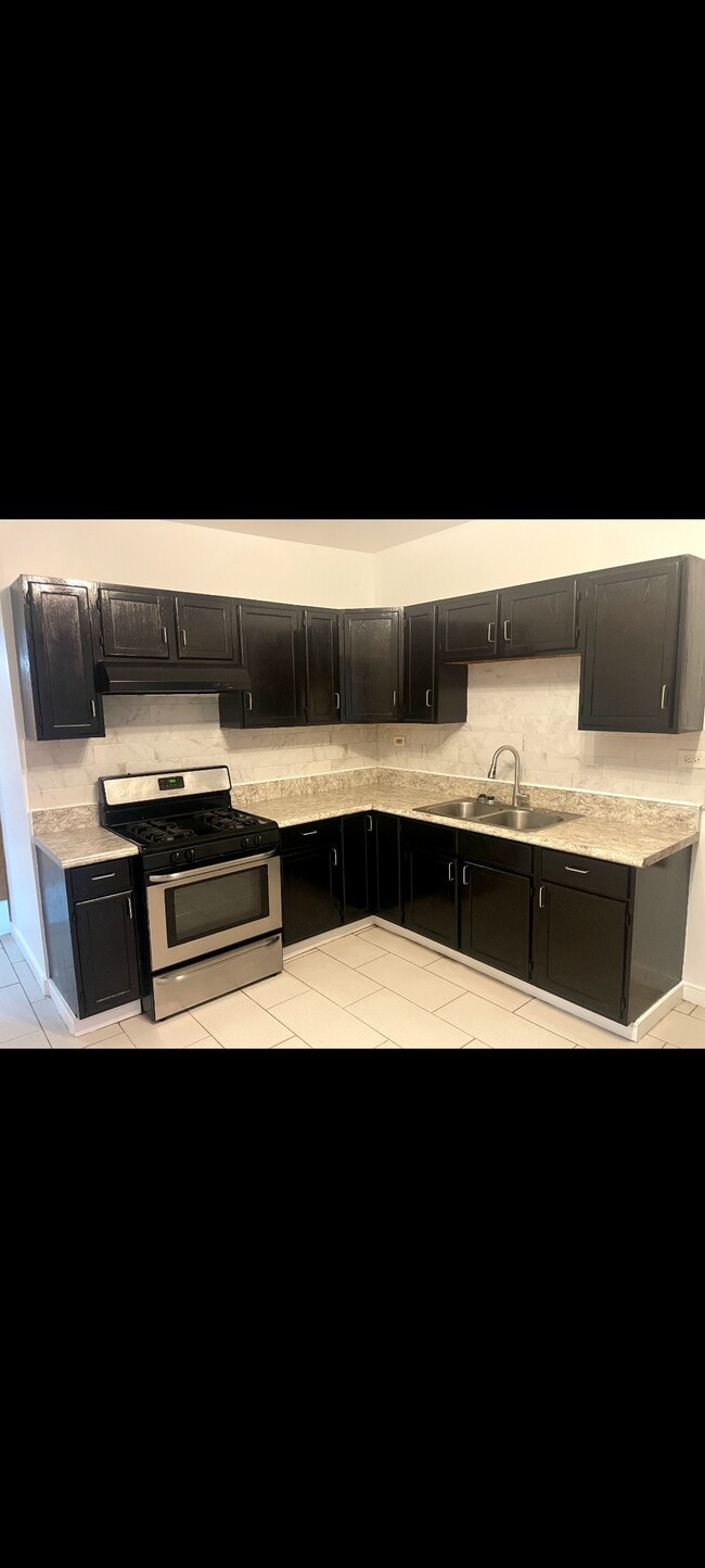 Photo - 8346 S Mackinaw Ave Unidad 2