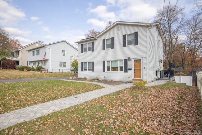 Photo - 8 Loran Ct