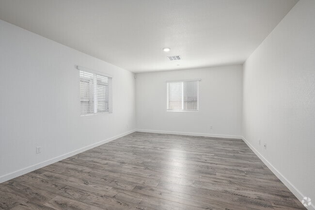 4BR, 2.5BA - 1,832SF - Living Room