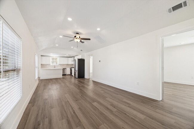 Photo - 505 Malone St