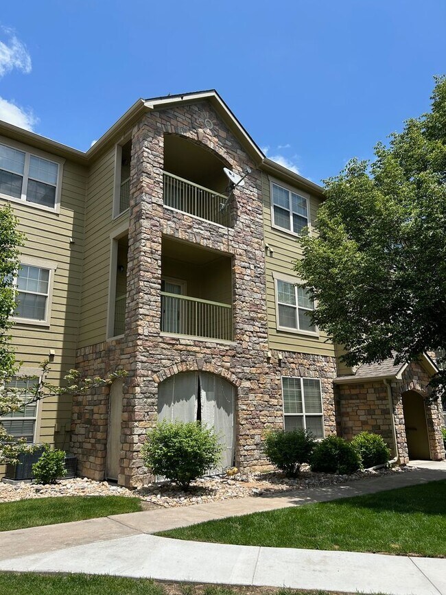 Stunning Two Bedroom Condo - Stunning Two Bedroom Condo
