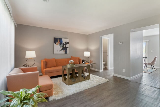 Fairway Ridge Apartments and Townhomes