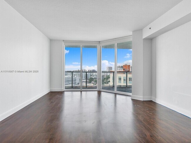 Photo - 1900 N Bayshore Dr Unidad 1614