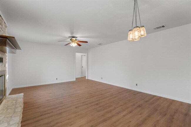 Photo - 209 E Rector St