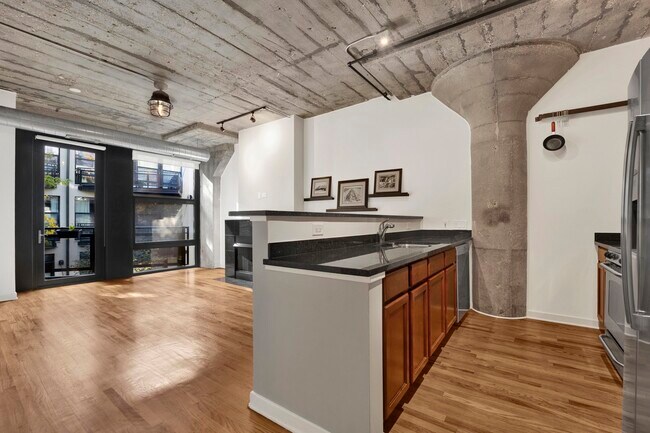 Photo - 1151 W 14th Pl Unit 205